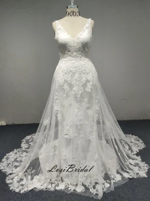 9003 Vestido de novia de encaje de tul con escote en V profundo con falda de sirena de tren de 70 pulgadas Marfil